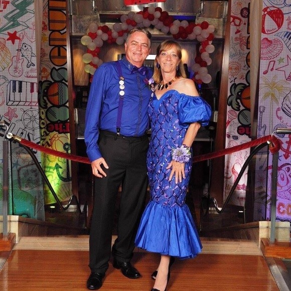 Meet the Posher - Picture 4 of 4